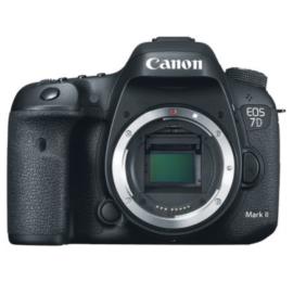 دوربین-دیجیتال-کانن-Canon-EOS-7D-Mark-II-with-18-135mm-IS-STM